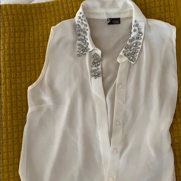 Glam Collar button down blouse - Picture 1 of 1